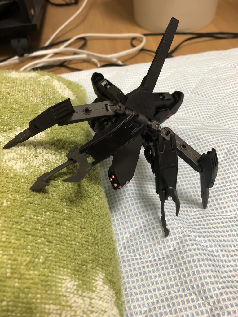 寝起きにこんなの居たら飛び起きますね。
最後までご覧頂き、ありがとうございました。