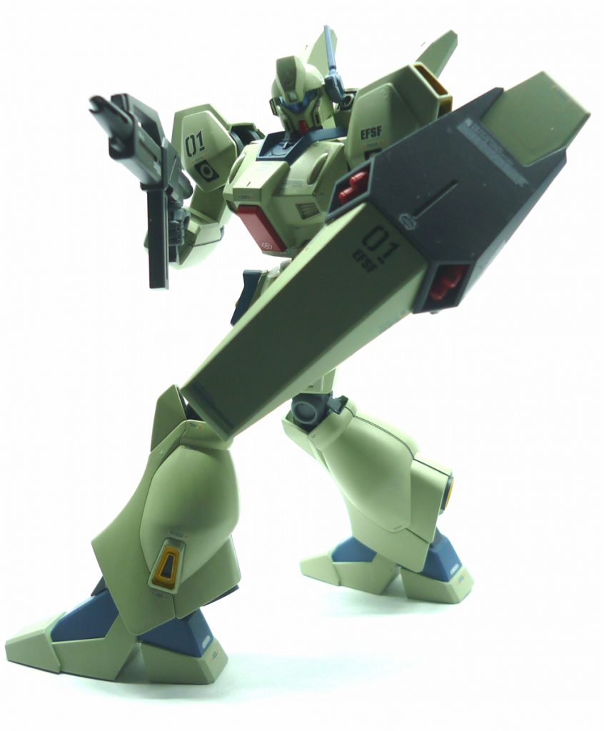 振り向き撃ちさせると、量産機でもとたんに恰好がよくなる気がする…