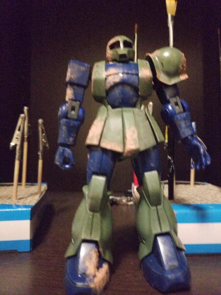 ブレブレですけど残ってるのこれしかなかったんで…

吉本プラモデル部さんの動画見てて錆表現にベビーパウダーと粉歯磨き粉混ぜたやつに色付けてやると良い感じにできるってあったんでそれを使ってサビさせてみました。

まぁ粉歯磨き粉思ってたより高かかったんで買わないで、ランナー削ったり細かく切ったりしてプラ粉つくって代用したんですけど…

で、この上から適当に茶系統数色と黒っぽい色をスポンジでポンポンしてウェザリングマスターの茶色とかパステルの茶色適当にかけて最後にフィルタリキッドのラストオレンジばばっとかけて終わりだった気がします。(うる覚え