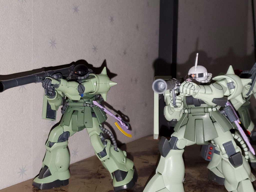 背面の写真は無いですが、バーニアも取り付けております。