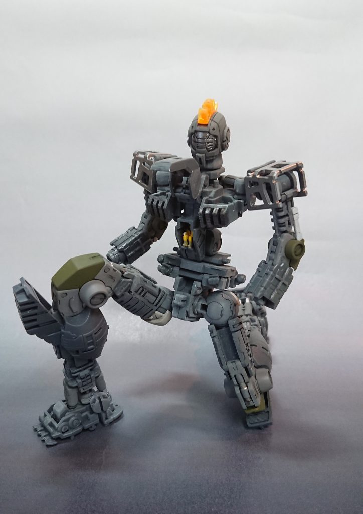 フレームはポイント塗装で終了です。