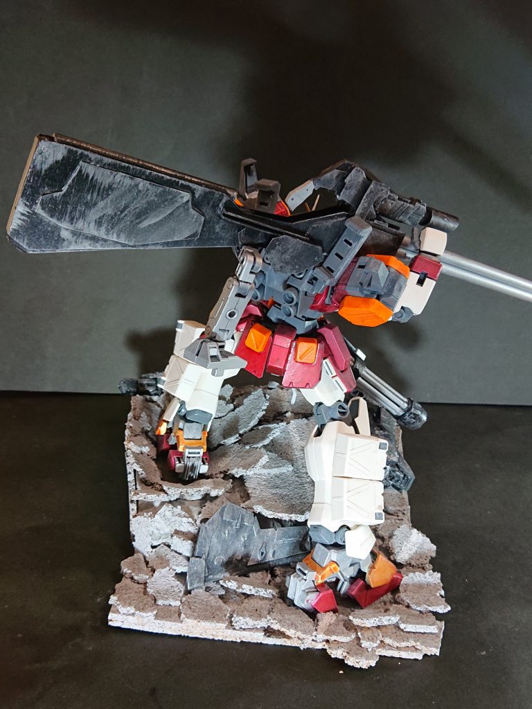 テーマはズバリ「ヘビーアームズって長距離射撃用の武器ないよね?なんで?」ですライフルはプラパイプ等切ってたらできました。