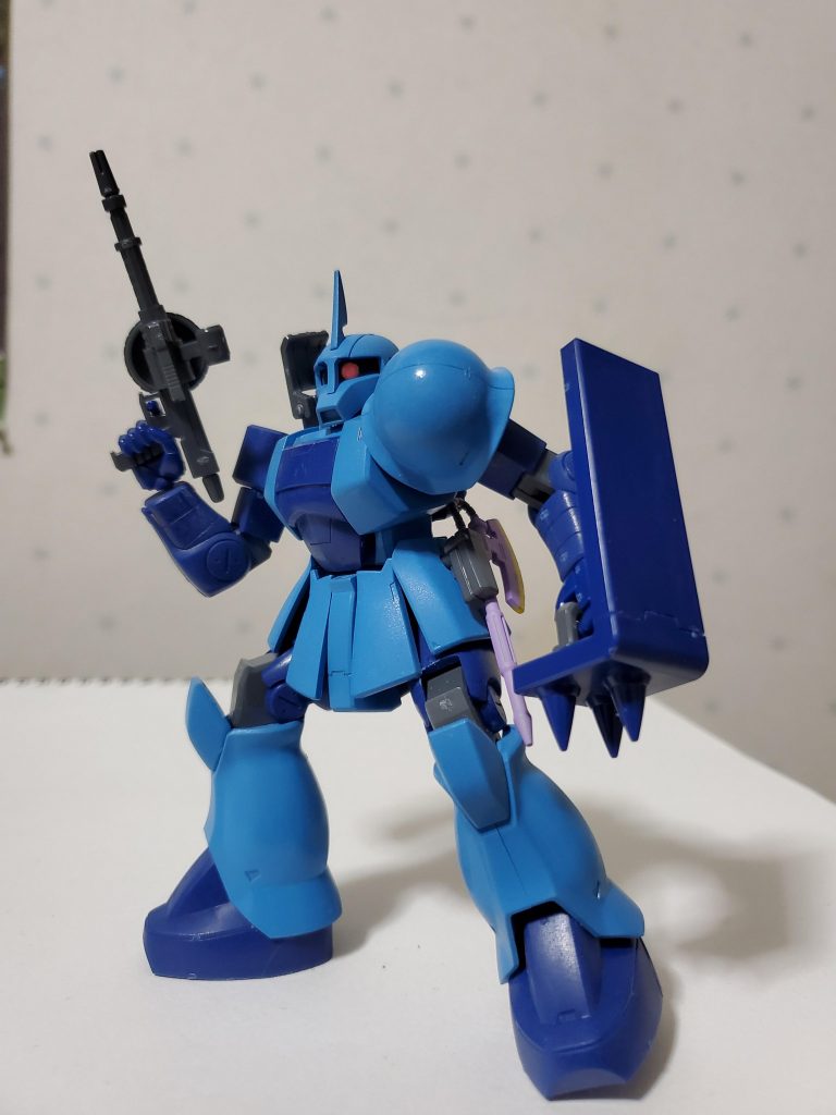 使用したカラーは、タミヤカラースプレーのフレンチブルーです！その他は、整形色のままです。スミ入れと艶消しトップコートを施してあります。