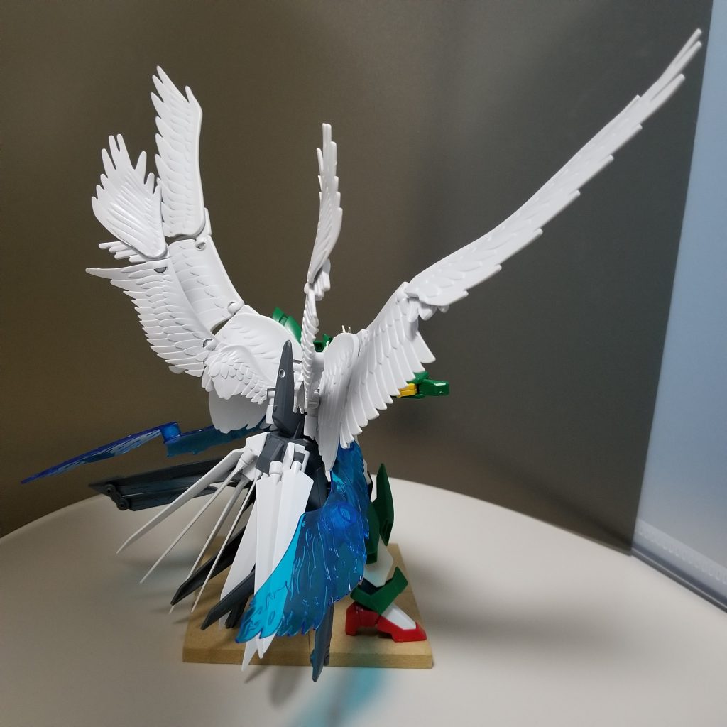 ミキシング中期
腰後ろにノーネイムライフルとギャラクシーブースターの羽を付け重心バランスの安定化させました。