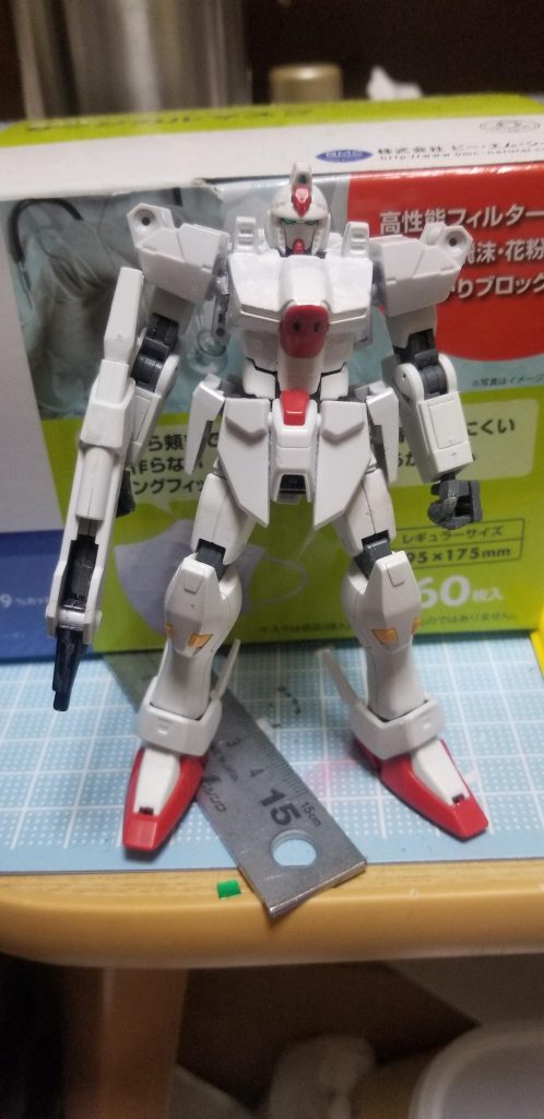 家にある余ってるリアルジャンクパーツを合わせて作りました。頭部はウイングで、耳は削ってます。