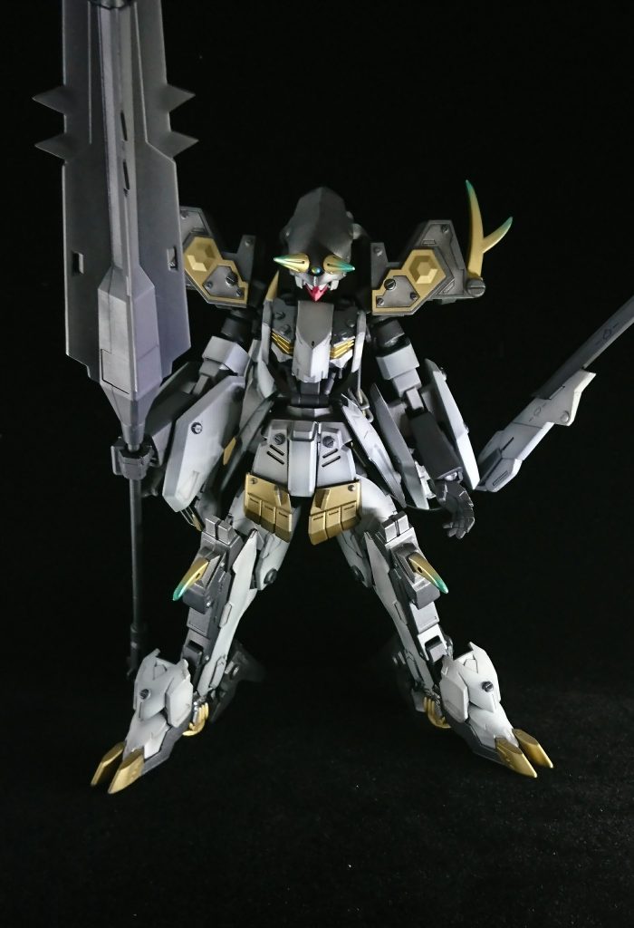 さらに力を解放した姿、荒夜死鬼(あらやしき)モード!
いつものリアルモードです