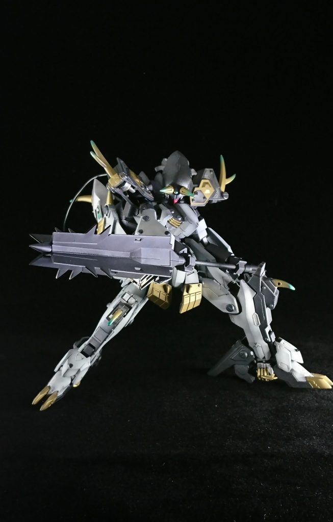 今回リアルモード作成するときにルプスレクスの腕をリアルモードの脚にする、という目標のもとこのような感じになりました