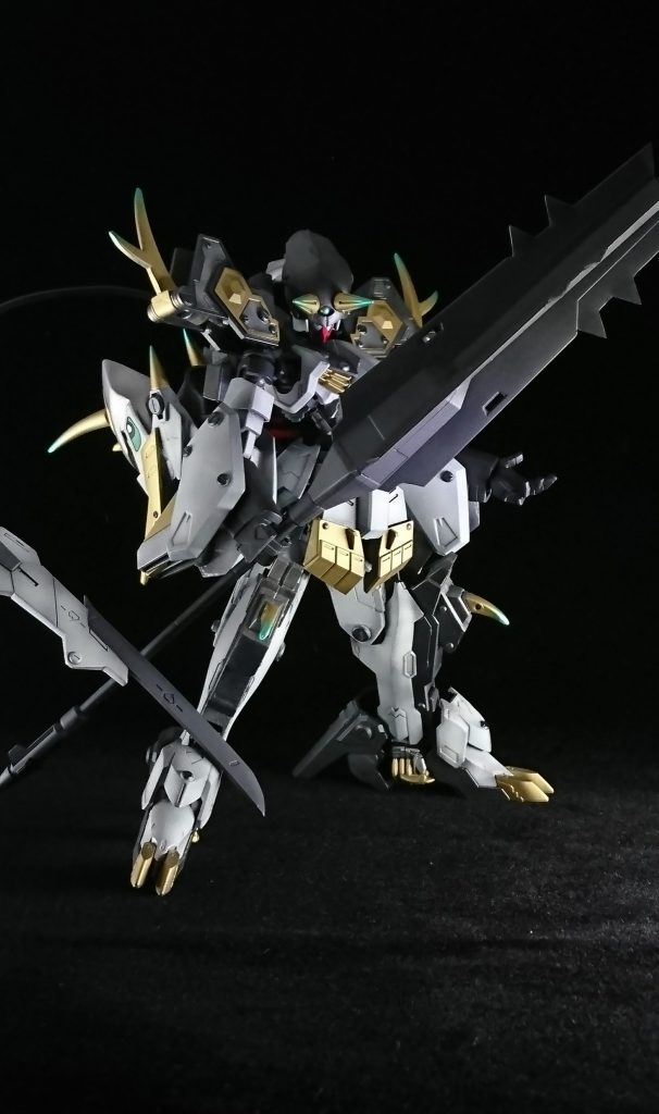 最後のほうまでリアル体型時のモチーフが決まらず結局オリジナルの鬼風になりました