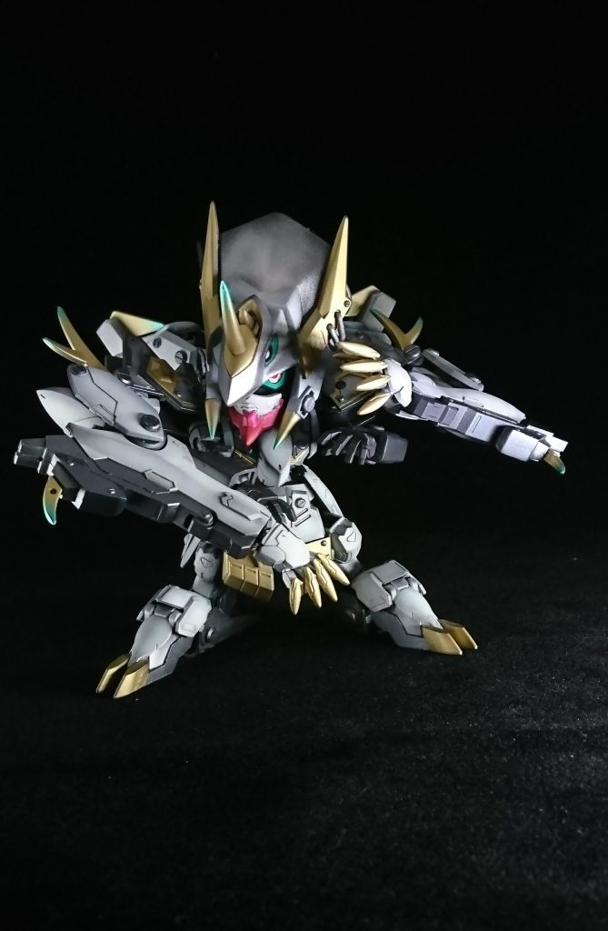 SDの時は大型アームをメインに戦います