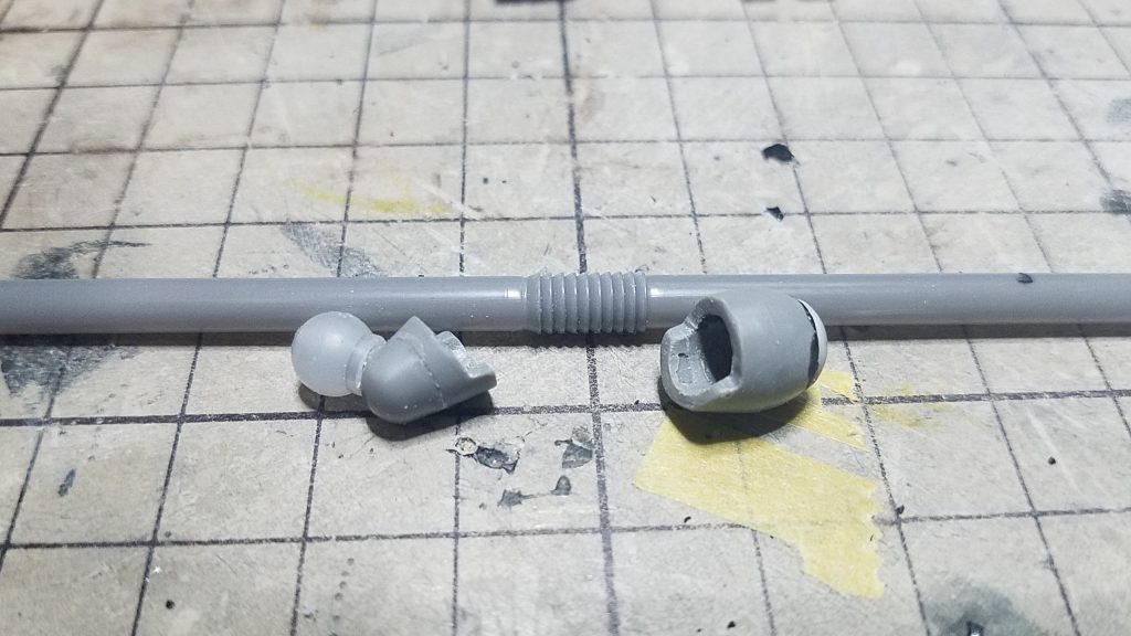 関節はストローで表現してます