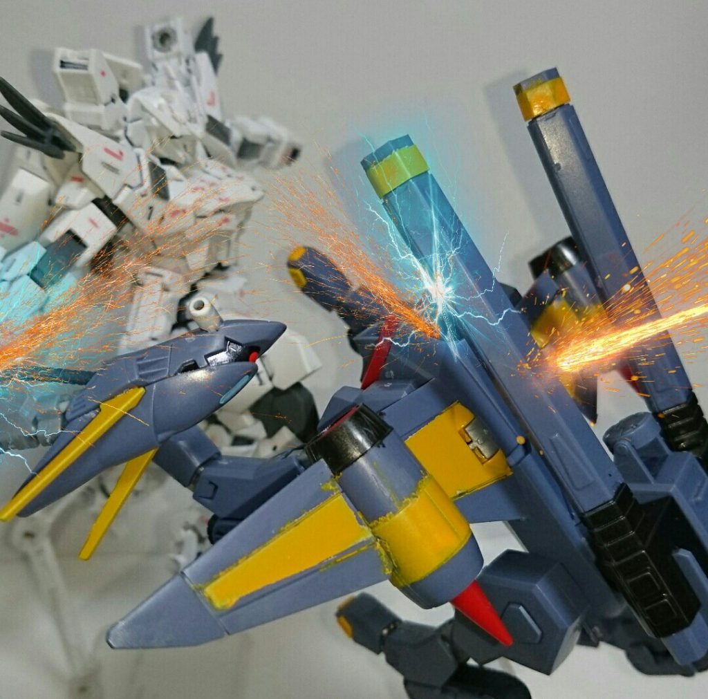 首にナイフを突き刺してサーベルとレールガンを無力化しつつ、コックピット(紙装甲)に零距離ニードルガン
Gバウンサー系と肉弾戦をやるとこんな感じにやられるのかも