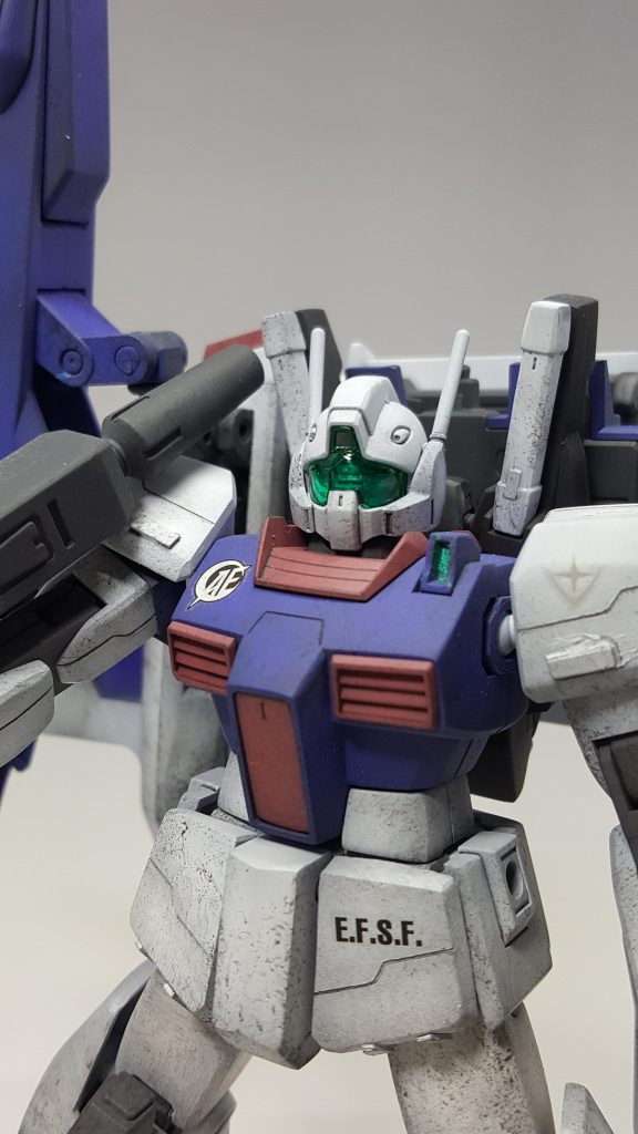 バストショット(●´ω｀●)
右側の胸部のヤスリ傷を消しきれてなかったので、デカールで隠しました(　・ω・)←
あと肩のプラ貼ったところガッタガタ…(；^ω^)