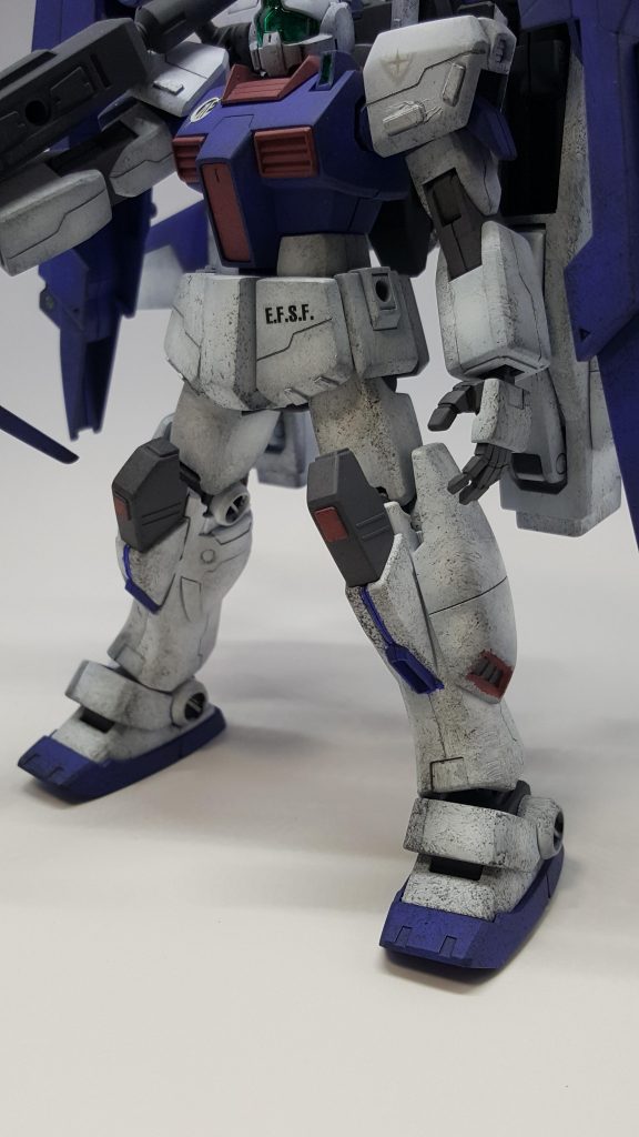 下半身の方が汚れるだろうと、足の方にチッピングを多めに入れてみました(●´ω｀●)