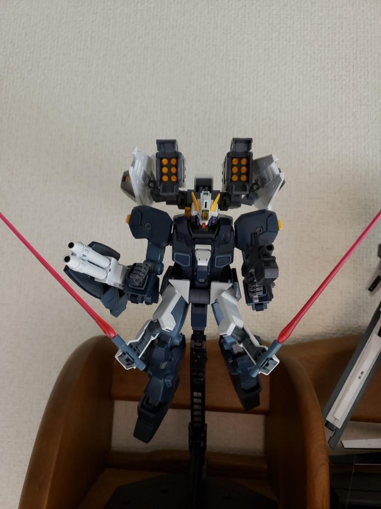 正面ミサイルランチャ〜