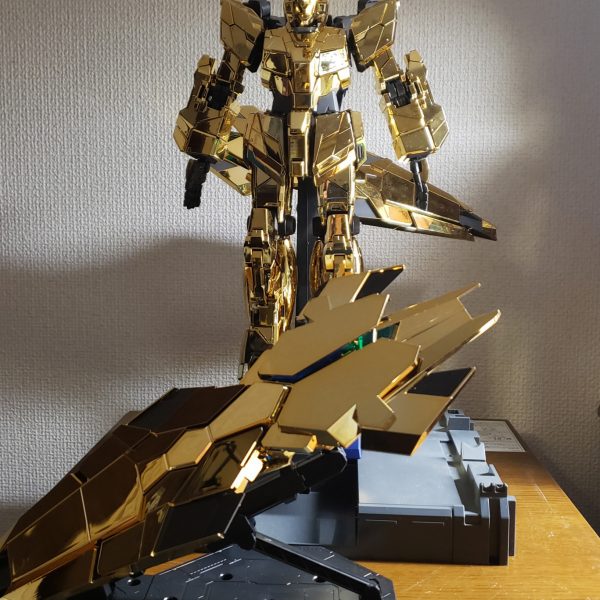 ユニコーンガンダム3号機(ユニコーンモード)