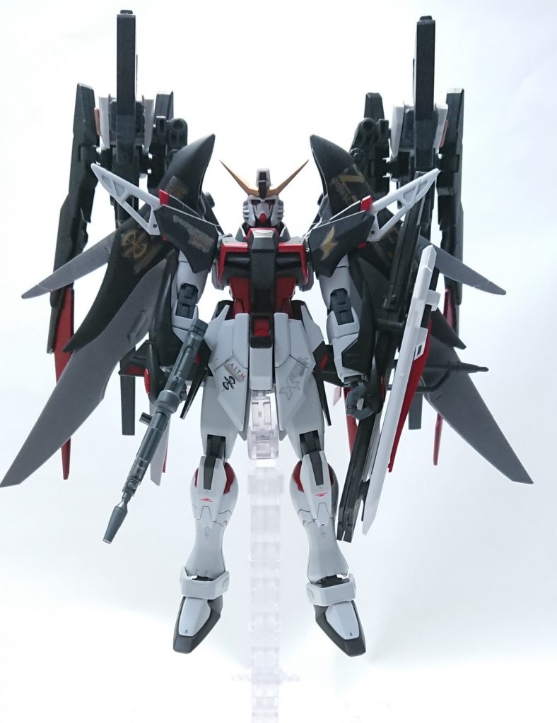 正面からカラーリングを変えただけで大分印象が変わりました