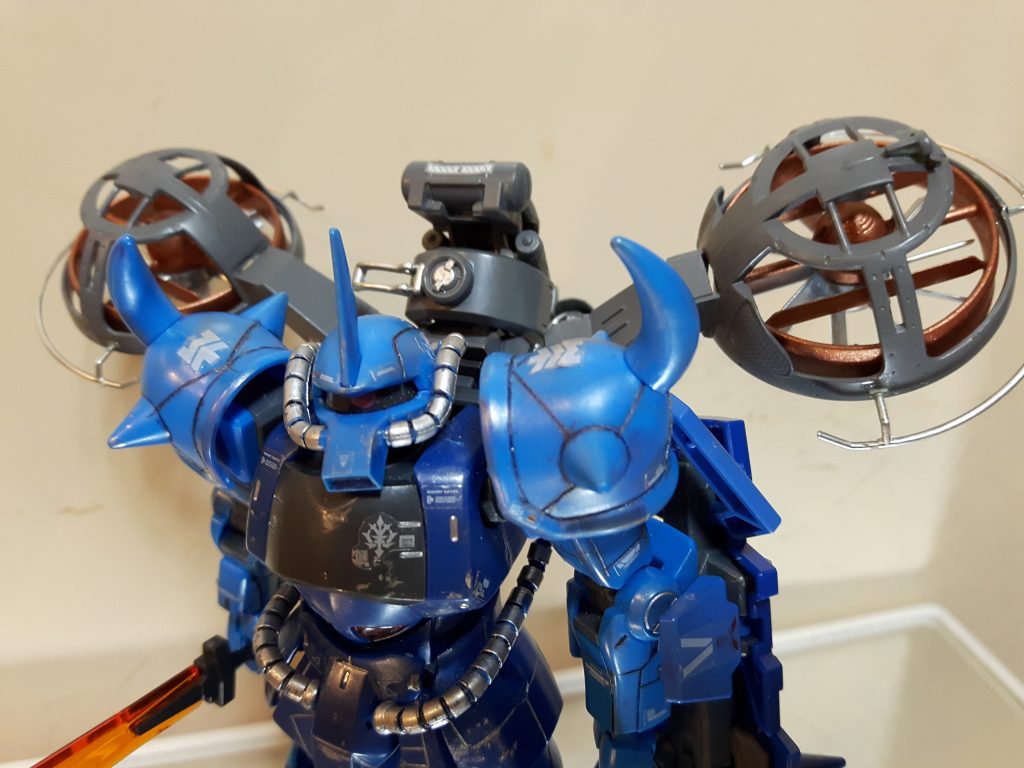 グフ-フライトタイプ試作実験機でした。スジ彫り練習中なんですけど楽しいです(笑)