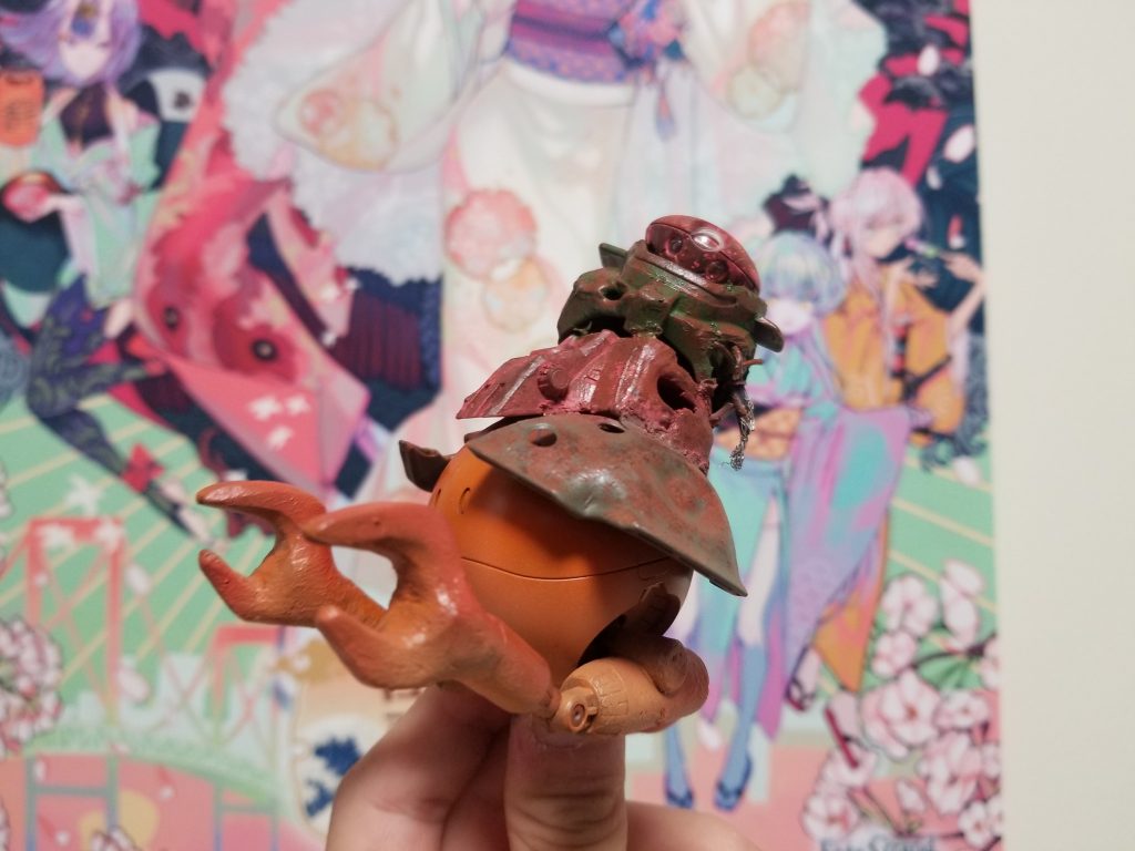 剥がし塗装終えたところです
海中のジャンクということで原色より薄い色で塗装して普段より大きく剥がしてます。このあとタミヤウェザリングカラー ラストオレンジでフィルタリングとベビーパウダー自作テクスチャで錆を盛って完成です。