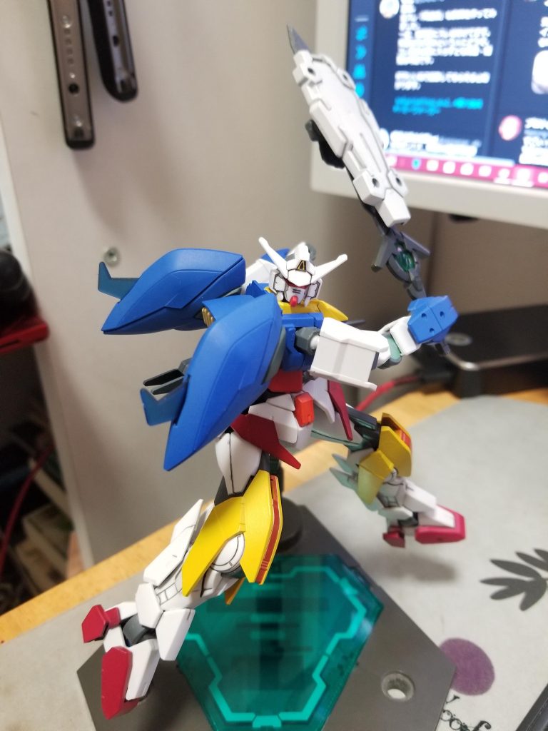 シールドと剣はしっかりとした保持力なので、そのままアクションポーズをとることもできます。