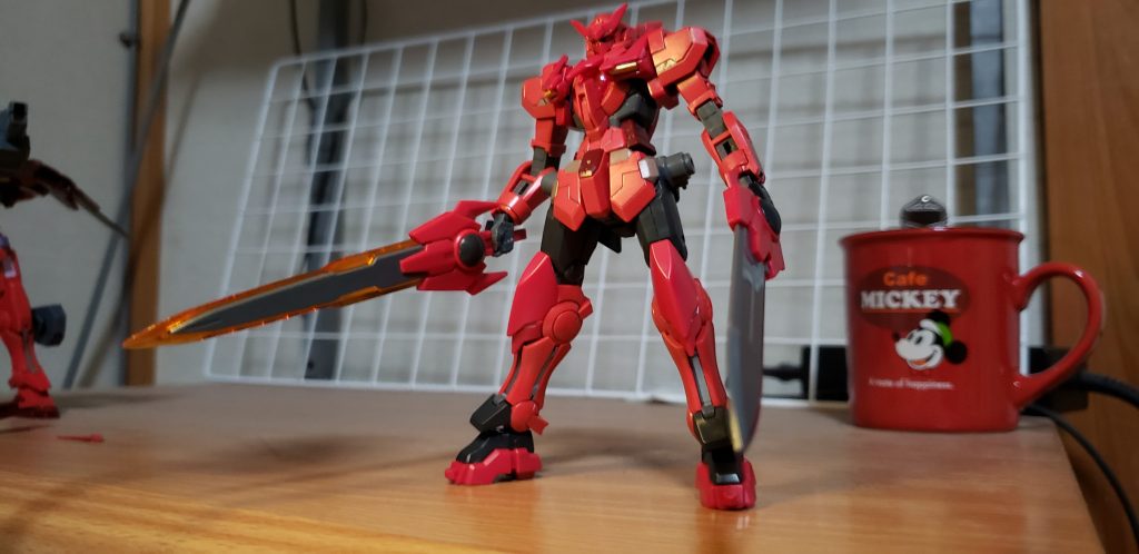 フォンスパークのアストレアは背負いモノなしに武器持ってるイメージあるんですよ。