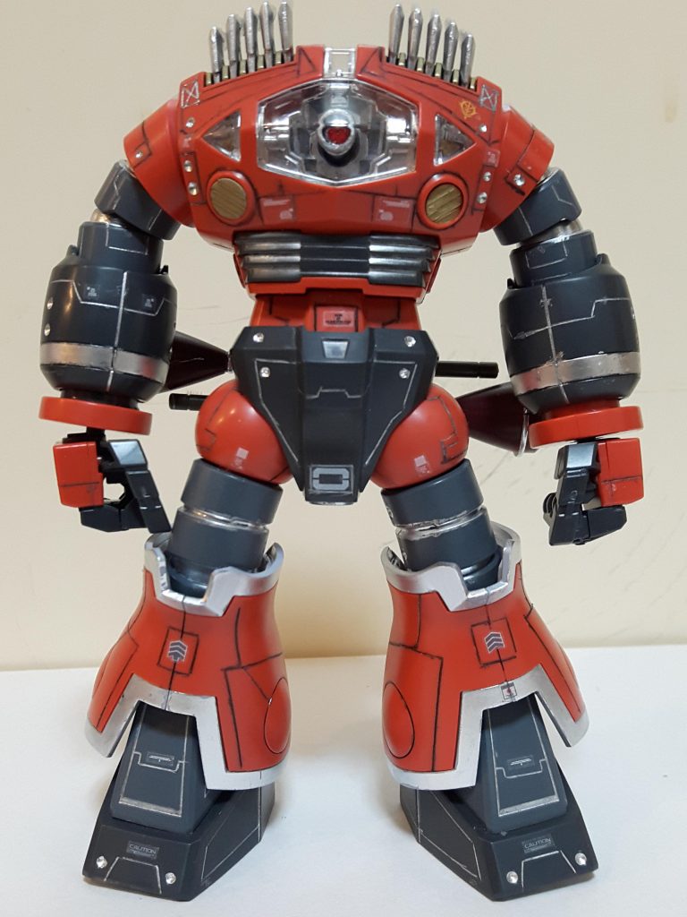 正面から特にミキシングせずキットのままスジ彫りと一部塗装だけにとどめています。