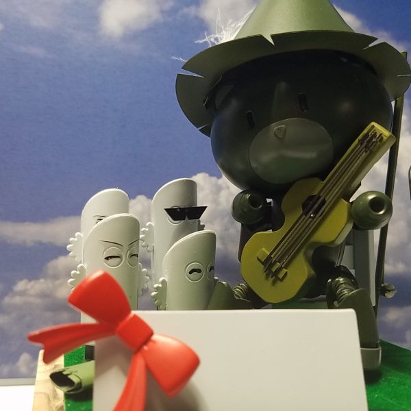 ムーミン谷のスナフキッガイとニョロローズ