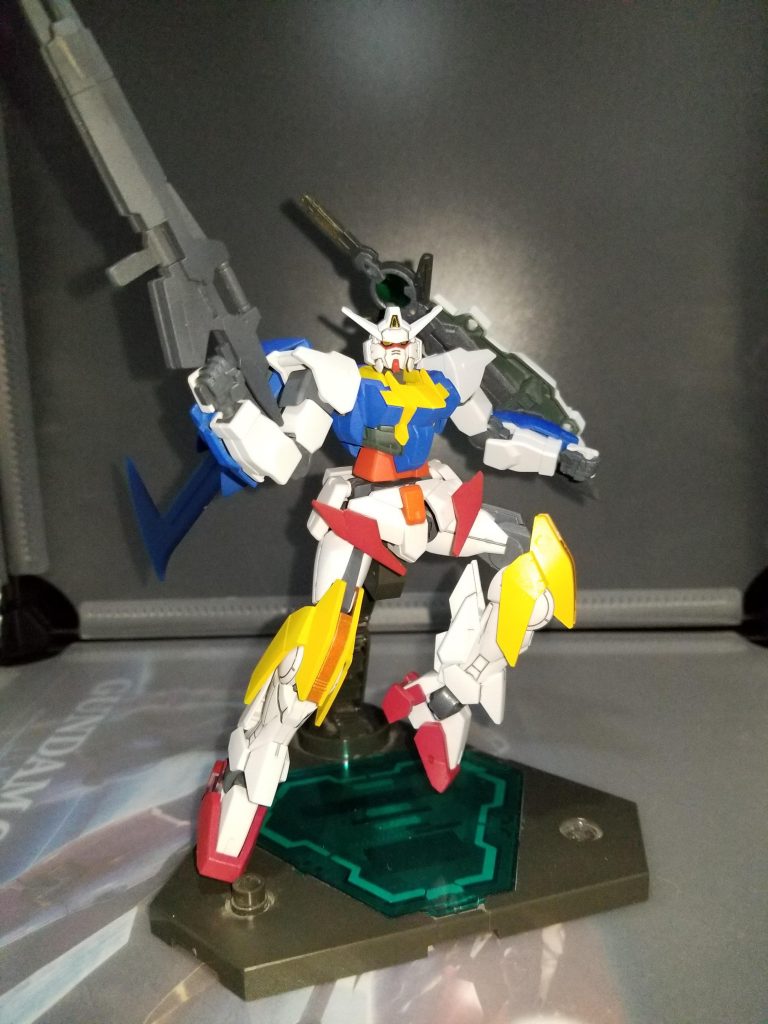 機体名：オーラガンダム全頭高：17.8ｍ～18.2ｍ全備重量：設定なし
・ビームライフル・トイブレイザー（籠手）・シールド・オーラソード
パーツ自体は手元にあったガンダムらしいものを混ぜ合わせただけですが、それなりに見られるスタイルになっていると思います。
ダブルオースカイハイザンヤースカイフェイズを持っていないので、ブレイザーのエフェクトは無いです……心の目で補ってください、お願いします。