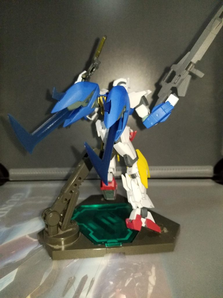 背面です。ギラーガの物を装着できるように改造して装備してあります。