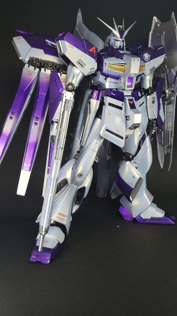 ビーム・ライフル
形状は異なるが、サイズ、性能は劇場版の機体と同等。