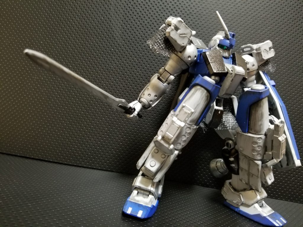 ・フロスヴィルト改修型
ミーレスが使用していたロングソード“フロスヴィルト”に改修プランを施したもの。盾裏にマウントするために形状が若干変わっているが、性能に変化は無い。