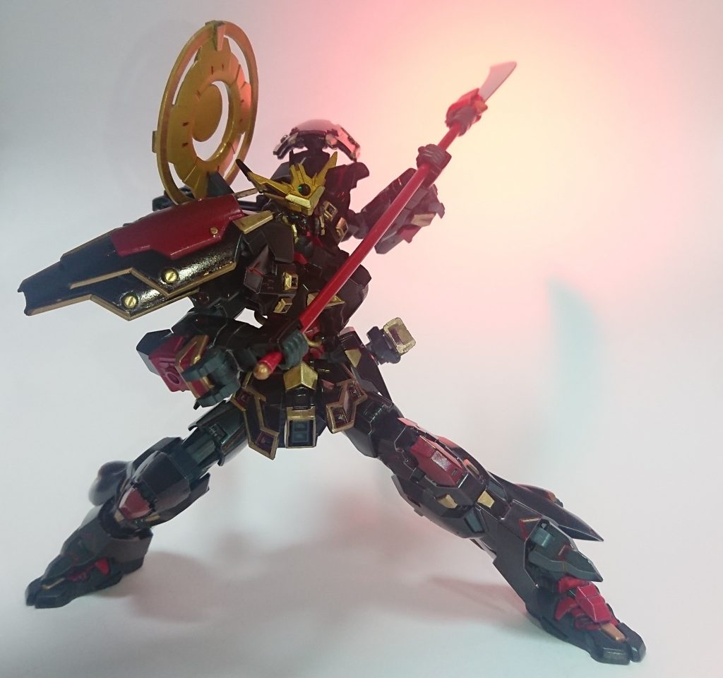 *薙刀 焔纎月―ホムラセンゲツ―*
刀同様、刃をヒート化できる薙刀
その刃はひと薙ぎで大地を欠く。