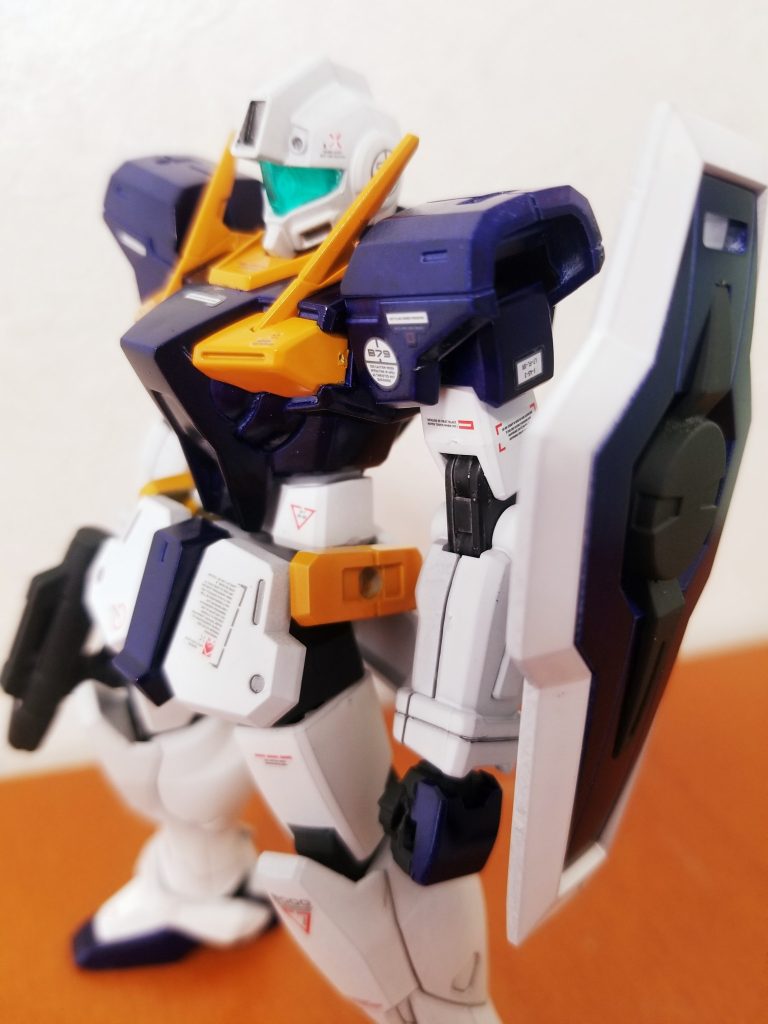 足がどうしても女の子っぽくなります。なんとか誤魔化して、、