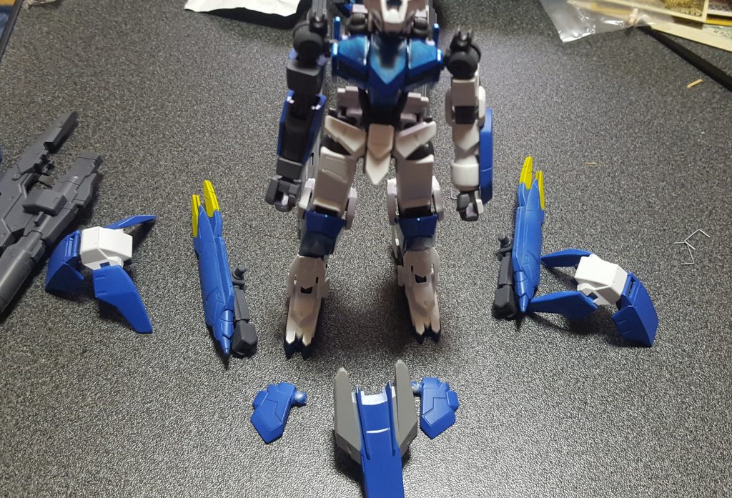 武装解除した状態です。素体はバルバトスです。