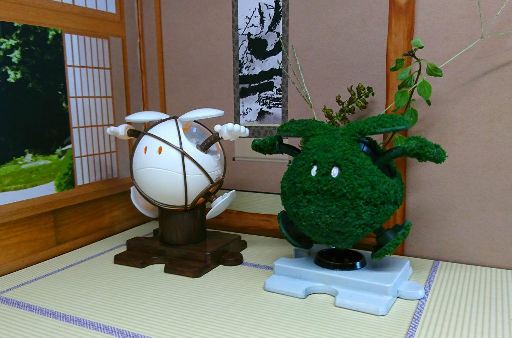 キャン・ドゥの和風背景ボードでもパチリ!苔玉ハロが客人の目を和ませ……