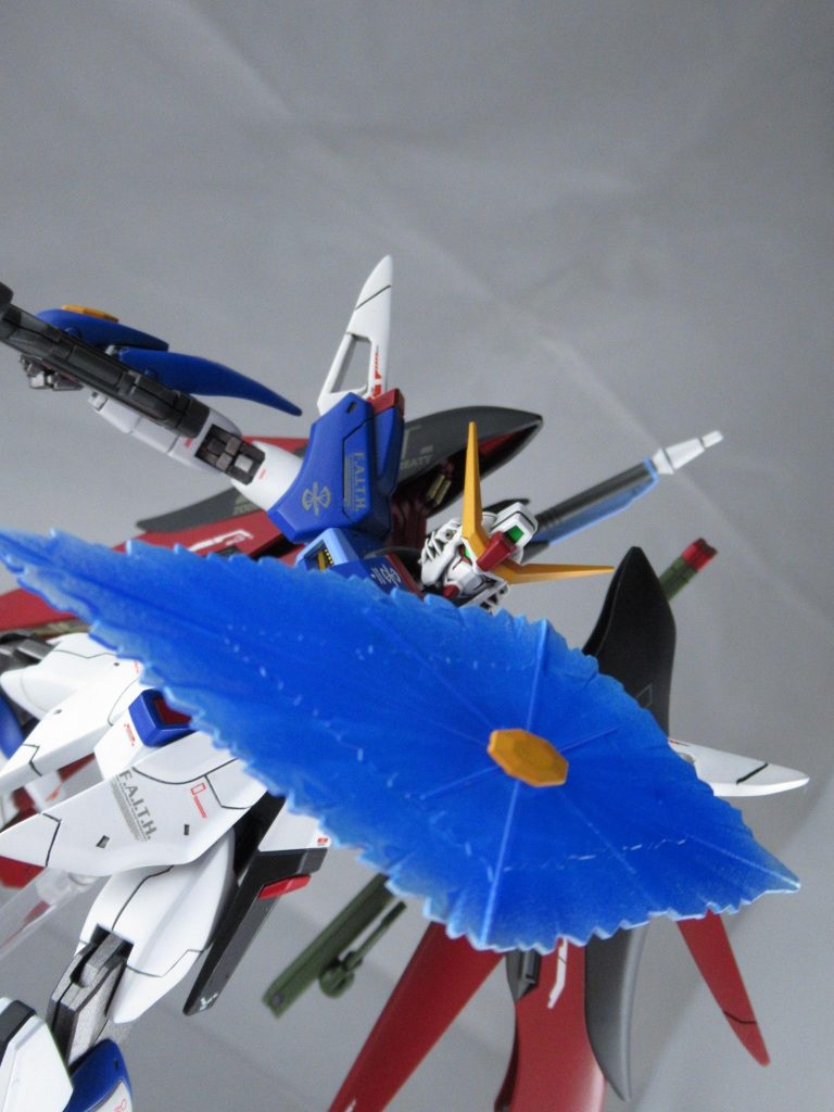 フラッシュエッジやビームシールドもグラデーションしてみました。
ビームシールドは青が濃すぎたのか透けなくなったのでちょっと失敗です。