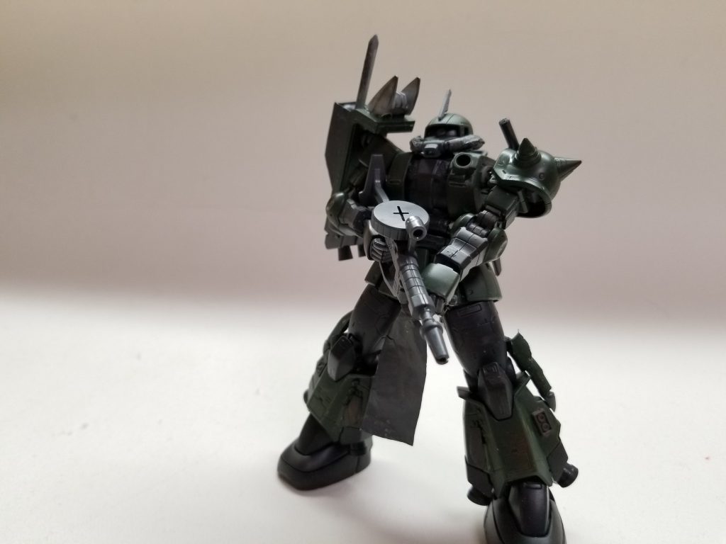 ザクマシンガン装備状態。