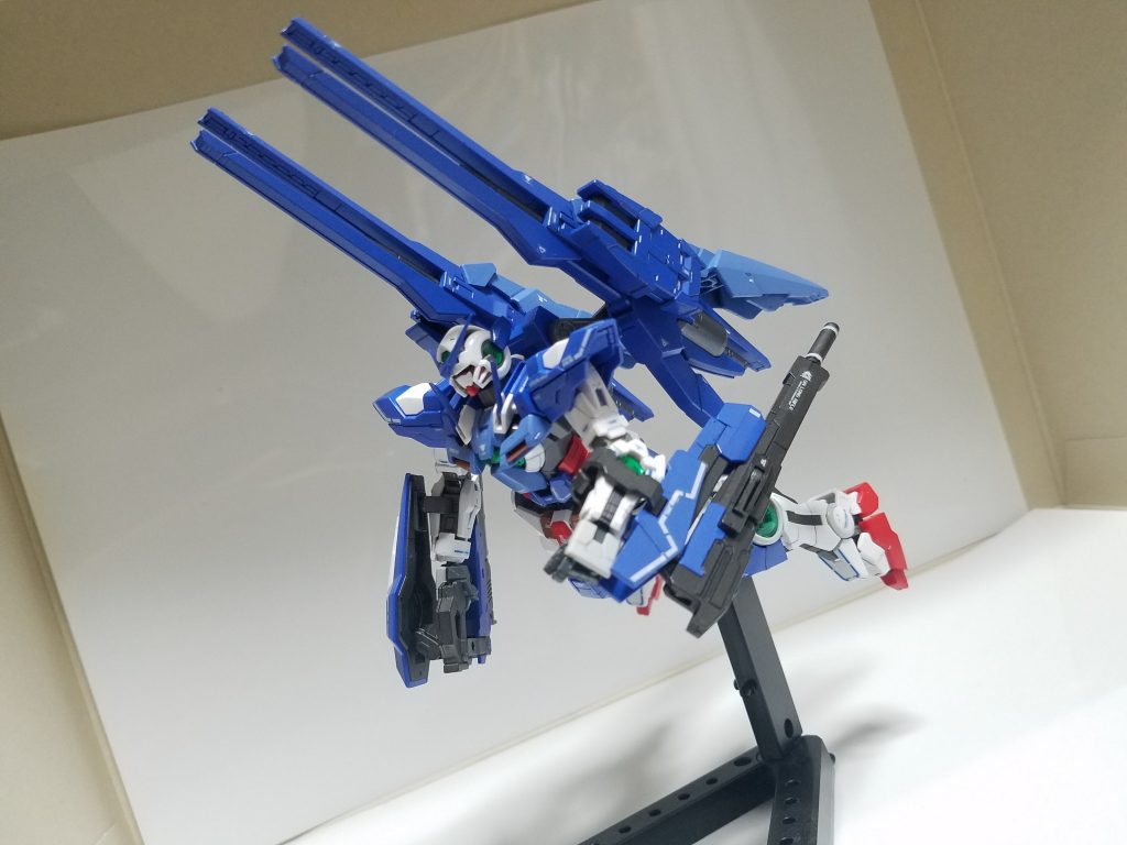 高速移動時はキャノン後部が開く構造。