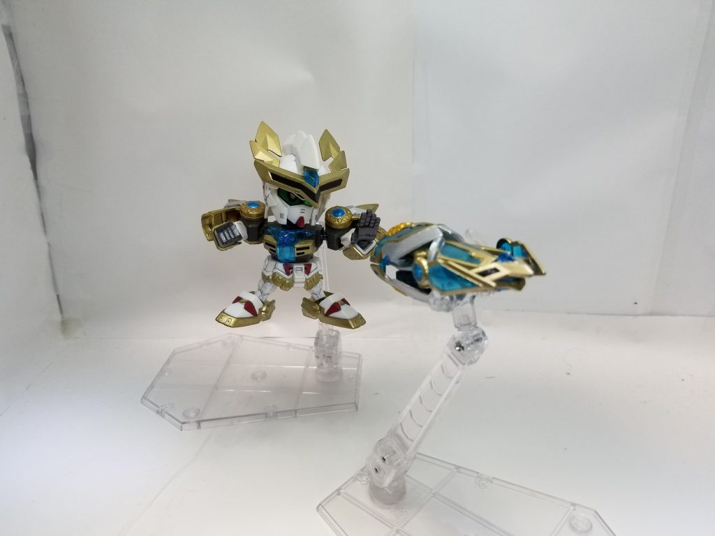 必殺技・双虎破刃
スタンド穴などが無いのでポーズ取らせるのがちょっとたいへんでした。