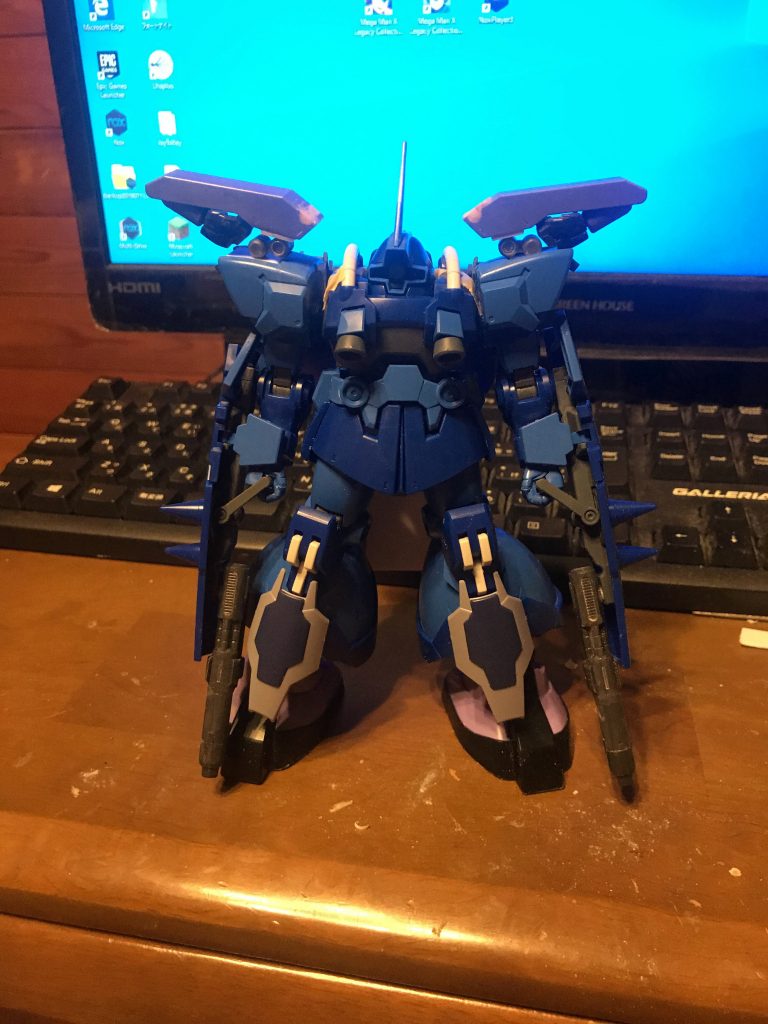 最も最初に考えてた構想です。シールドにキャノン付けてますねw
一応穴は開いたままなので付け替えることは出来ます