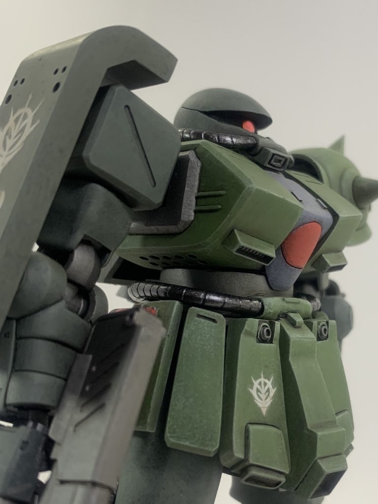 旧キットのポテンシャルに頼って、改造は胴体部と頭部くらいです💦