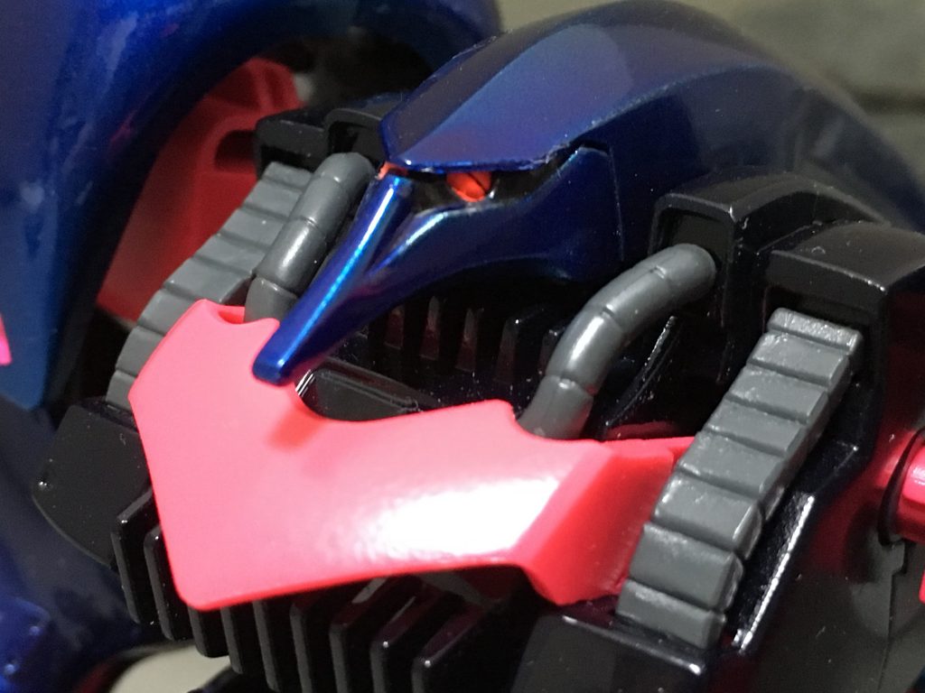 ツインアイにラインもいれて。