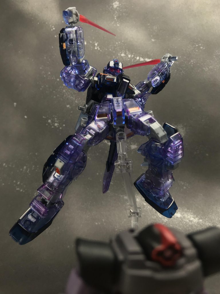 ギーのドムを叩っ斬るシーンのイメージ。