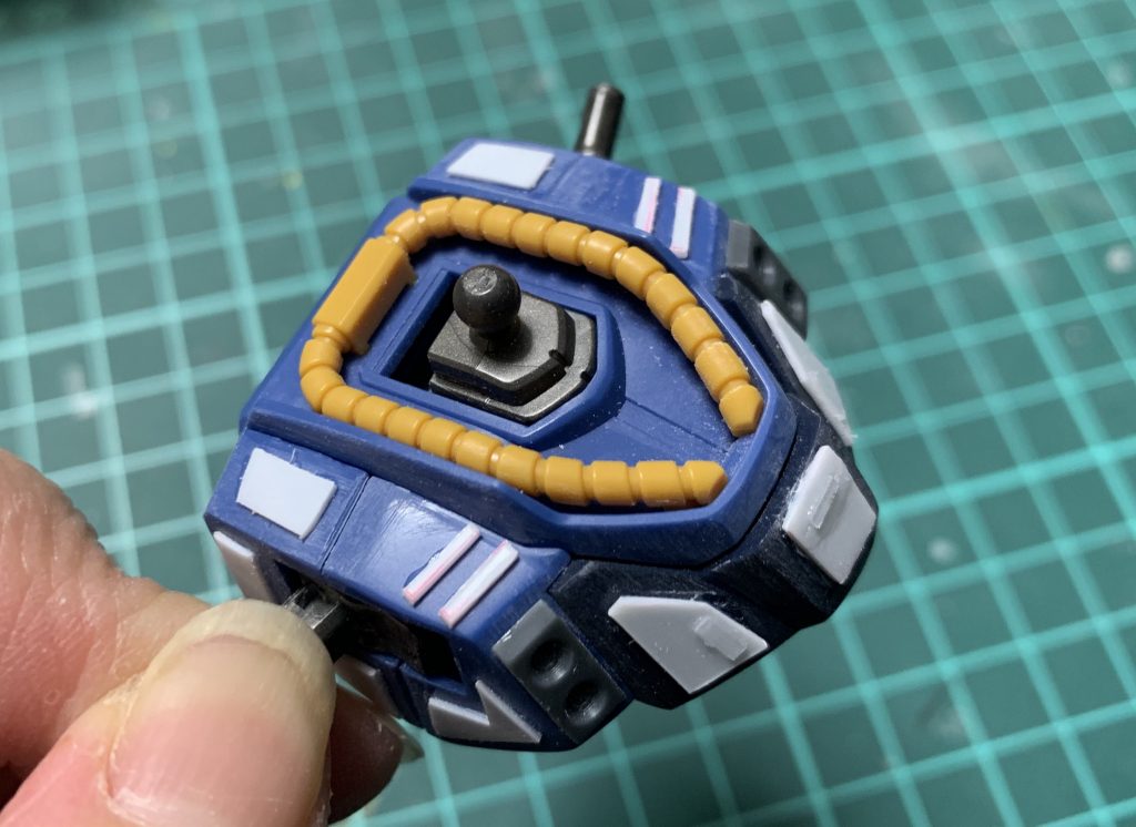 社外パーツとプラ板を使いディテールアップをしています。