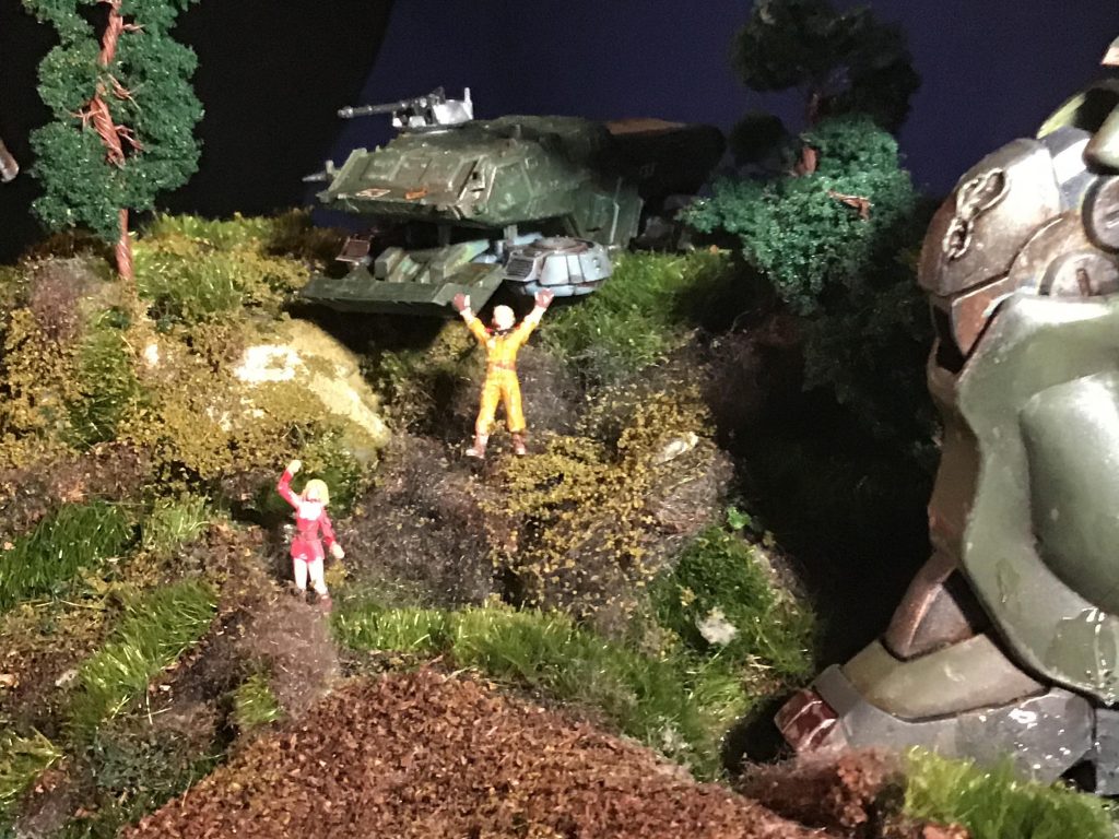 連邦兵士駆けつけて、闘いの中止を懇願…  あえて、セイラさんみたいな人を呼んできました( ^ω^ )