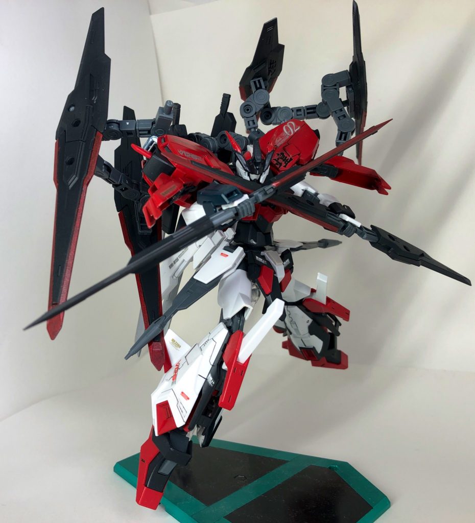 クラウソラス
ハードポイント部を換装して搭載する武器
全部で6本搭載
展開して両刃の剣にしたり遠隔操作武器として使用ができる