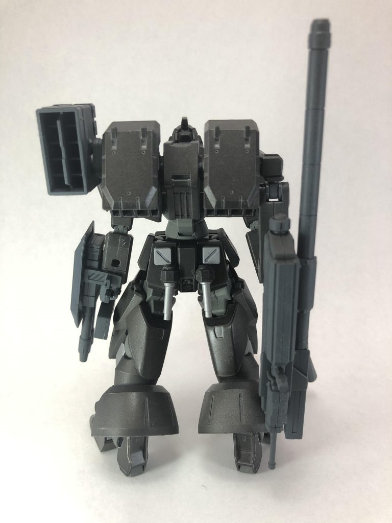 背面
特筆するのはジムスナⅡを参考にした
腰のサーベルマウントです。