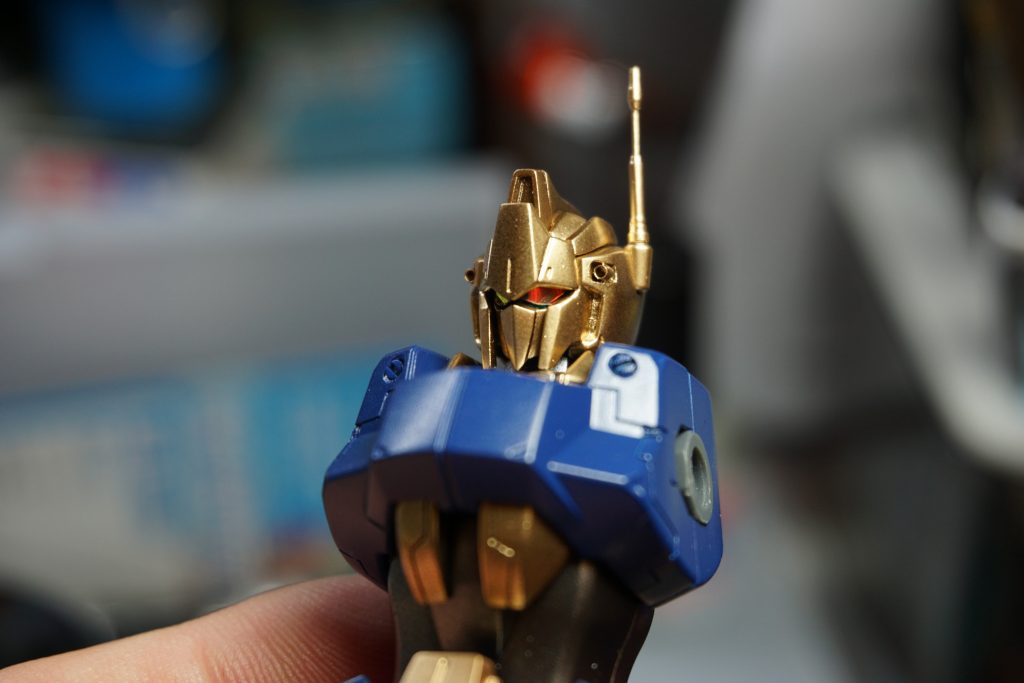 頭部アンテナとメインカメラのホロシート加工