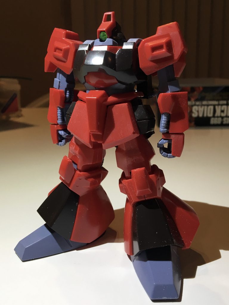 肩引きと爪先8の字開き。
これだけでかなり良くなります。