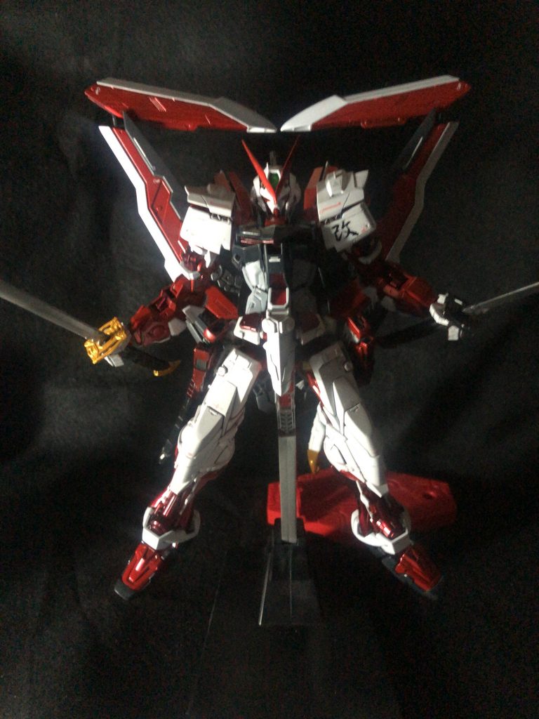 スジ彫りやプラ板でディテールUP等を施しました。