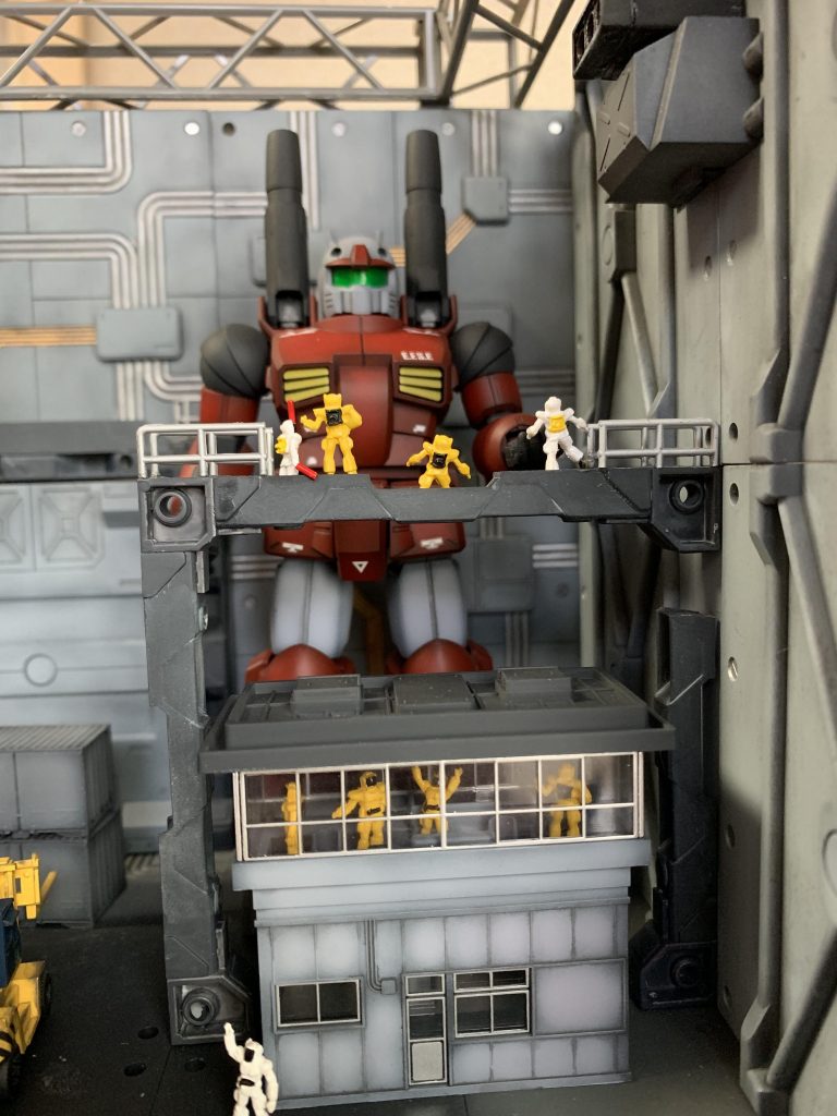 ガンキャノンはリバイブではなく、あえて好みな方の旧hgucにしました。